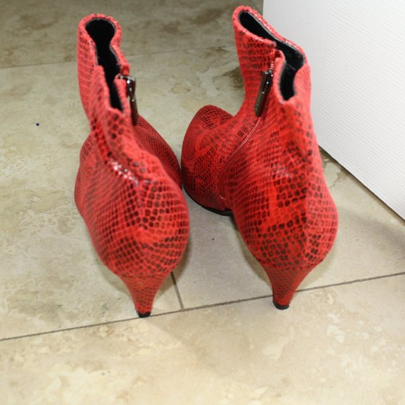 Reaction Kenneth Cole Kick Bit Women's Red Boots Size 8 - Picture 3 of 8